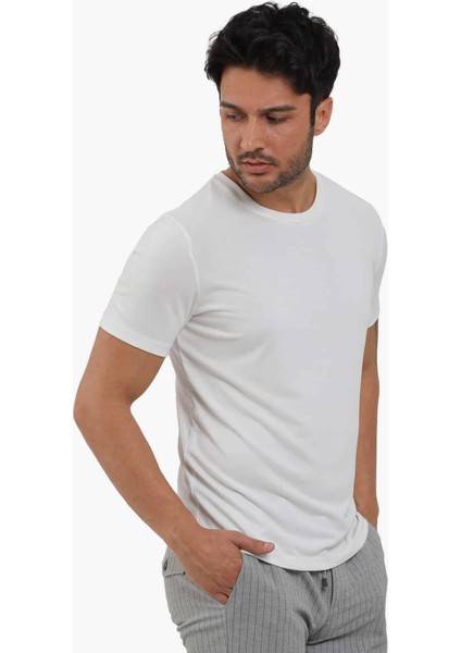 Beyaz Erkek Slim Fit Düz O Yaka Tshirt - 105249