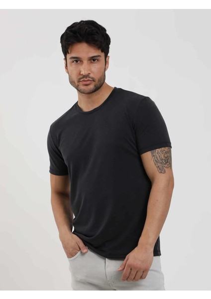 Siyah Erkek Slim Fit Düz O Yaka T-shirt