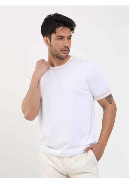 Beyaz Erkek Slim Fit Düz O Yaka Triko