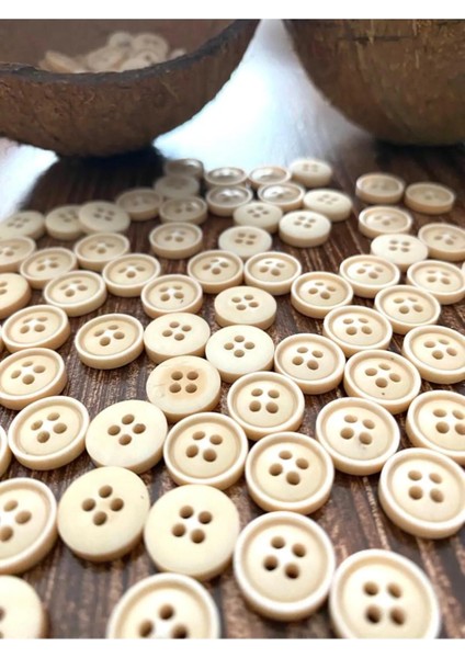 11,5 mm Bej Polyester Düğme (25 Adet)