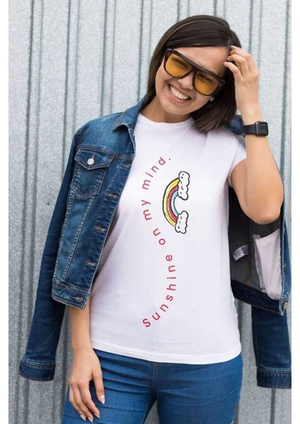 Sunshine On My Mind Yazılı Gökkuşağı Tasarım Baskılı Oversize Unisex Beyaz T-Shirt