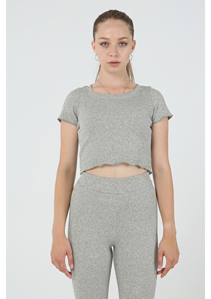 Esnek Yeşil Crop T-Shirt modelleri