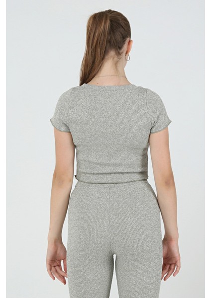 Esnek Yeşil Crop T-Shirt indirimleri