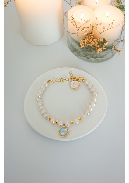 Harfli Bileklik ,gerçek Inci Bileklik, Incili Bileklik, Yonca Bileklik, Isimli Bileklik, Inci Takıi Isimli Bileklik, Harf Takılan Bileklik, fiyatları