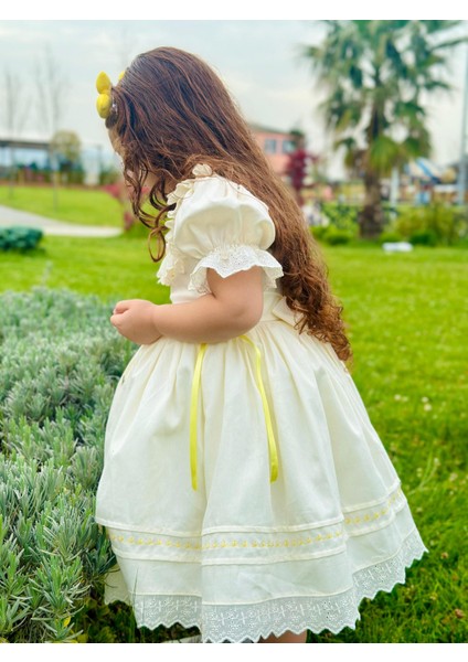 Sarı Kurdaleli Vintage Kız Bebek Elbise,Doğum günü elbise,fotoğraf çekim elbise,0-12 Yaş Uygun modelleri