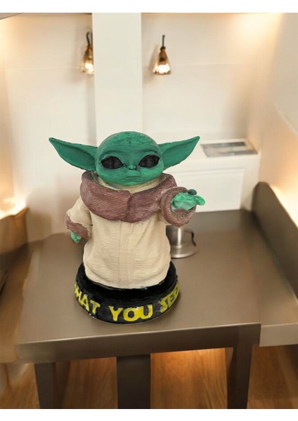 Baby Yoda Figürü