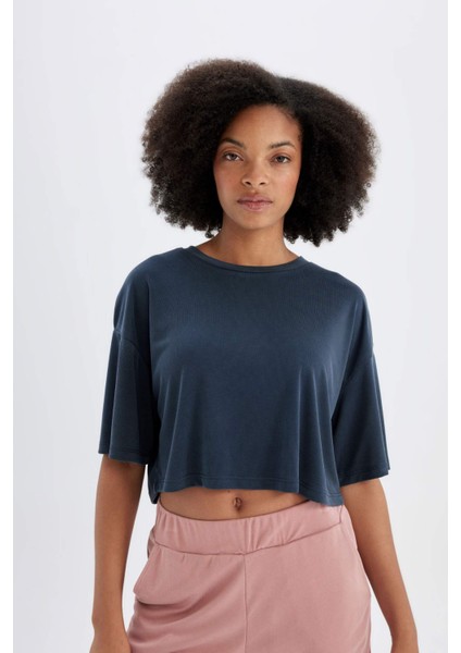 Defactofit Crop Bisiklet Yaka Sporcu Modal Kısa Kollu TIŞÖRT D2978AX24HS indirimleri