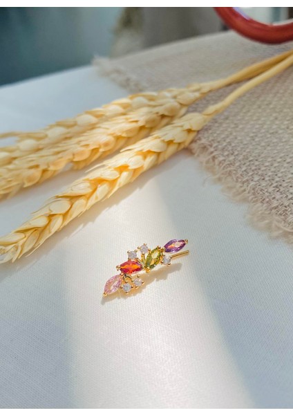 Tekli Pirinç ve Zirkon Taşlı Küpe Kadın Gold Renkli