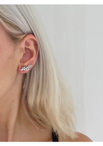 Tekli Pirinç ve Zirkon Taşlı Küpe Kadın Beyaz fiyatları