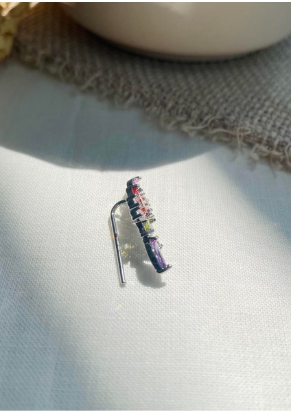 Tekli Pirinç ve Zirkon Taşlı Küpe Kadın Gümüş fırsatları