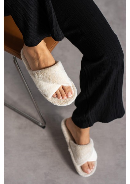 Bella Çapraz Kadın Ev Terliği Kışlık Terlik Sessiz Taban fiyatları