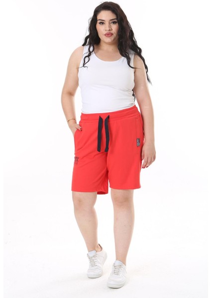Kadın Büyük Beden Kırmızı Beli Lastik Ve Bağcıklı Baskı Ve Cep Detaylı Şort 65N38129