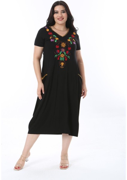 Kadın Büyük Beden Siyah Nakış Detaylı V Yakalı Kısa Kol Elbise 65N38203 fiyatları