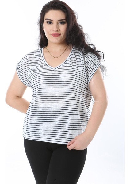 Kadın Büyük Beden Lacivert V Yakalı Düşük Kollu Çizgili Bluz 65N38227 fiyatları