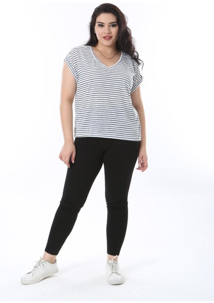 Kadın Büyük Beden Lacivert V Yakalı Düşük Kollu Çizgili Bluz 65N38227 modelleri