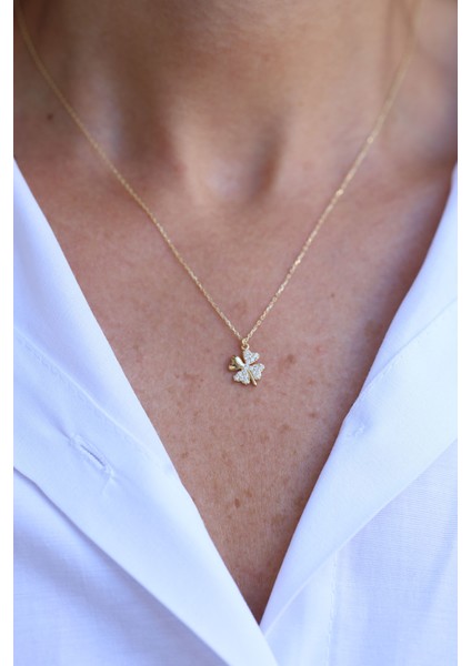 14 Ayar Altın Taşlı Yonca Kolye fırsatları