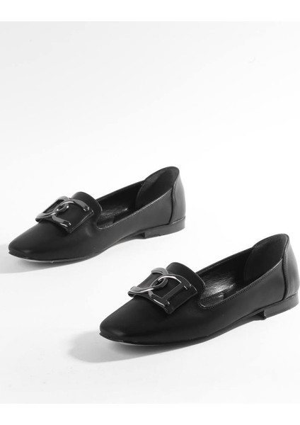 Kadın Siyah DC Aksesuralı Günlük Babet fırsatları