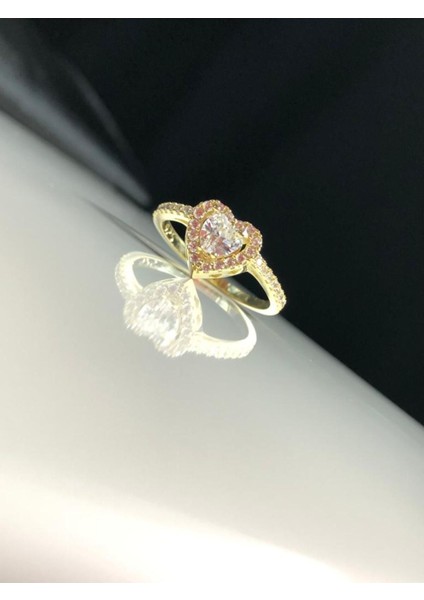Swarovski Taşlı Beyaz Renkli Kalpli 925 Ayar Gümüş Sevgiliye,anneye,arkadaşa Hediye Yüzük fırsatları