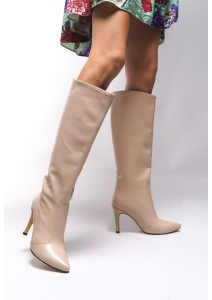 Hilnaril Kadın Deri Sivri Burun İnce Topuklu Diz Altı Şık Tasarım Çizme