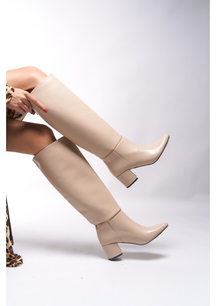 Kadın Çizme Şık Tasarım ve Konforlu Kullanım ile Bej Renk 00125000 fiyatları