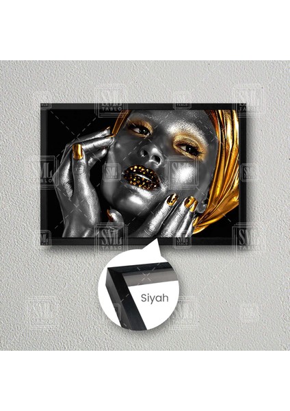 Gümüş Ve Gold Makyajlı Ve Saç Aksesuarlı Dudakları Pırıltılı Manken Çerçeveli Yatay Kanvas Tablo