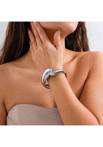 Gümüş Kaplama Kadın Çelik Çapraz Su Damlası Yılan Kelepçe Bileklik Her Bileğe Uygun fiyatları