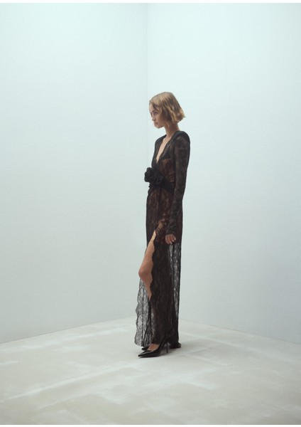 Çiçek Detaylı Dantel Elbise modelleri