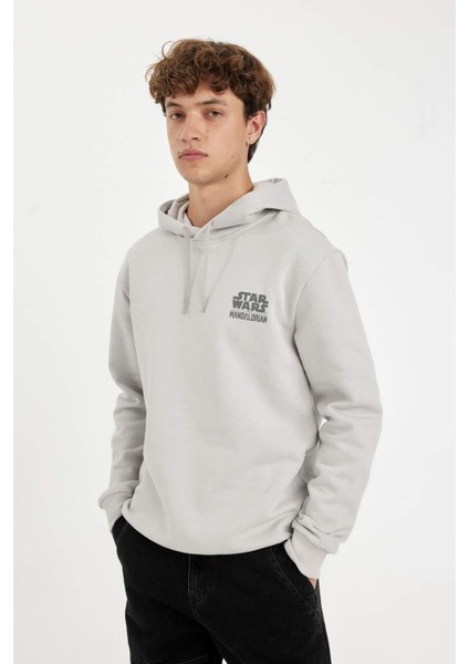 Erkek Açık Gri Star Wars-Mandalorian Regular Fit Kapüşonlu Sırt Baskılı Sweatshirt C6525AX24AU