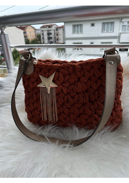 Yıldız Model El Örgüsü Çanta