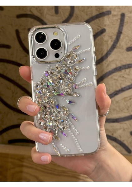 iPhone 15 Pro Uyumlu Hologram Kristal Taşlı Kelebek Kanadı Desenli Şeffaf Kılıf