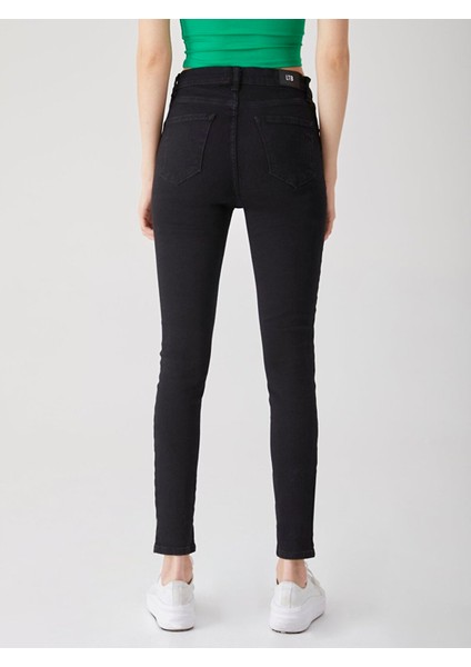Amy x Jean Pantolon modelleri