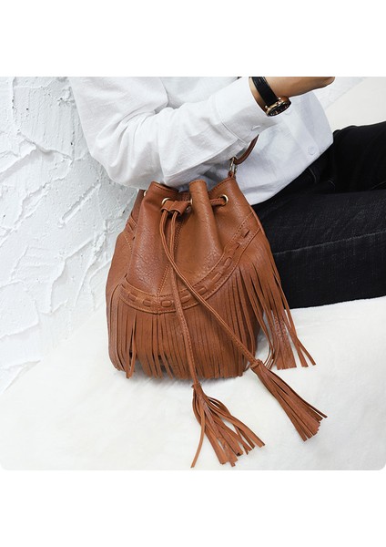 Kadın Çantası Ipli Püsküllü Kova Çanta Omuz Crossbody Çanta (Yurt Dışından) indirimleri