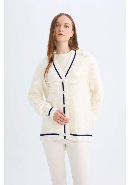 Regular Fit V Yaka Basic Düz Düğmeli Triko Hırka D5030AX24AU