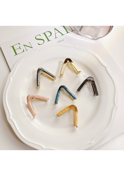 Vintage Kız Üçgen Kapma Klip Başın Arkası Küçük Saç Tokası Net Kırmızı Klip Ins Kore Şapkalar Küçük Saç Kavrama (Yurt Dışından) fırsatları