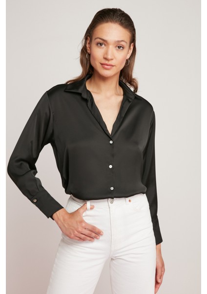 Yvonne Kadın Saten Kumaşlı Regular Fit Uzun Kollu Siyah Gömlek