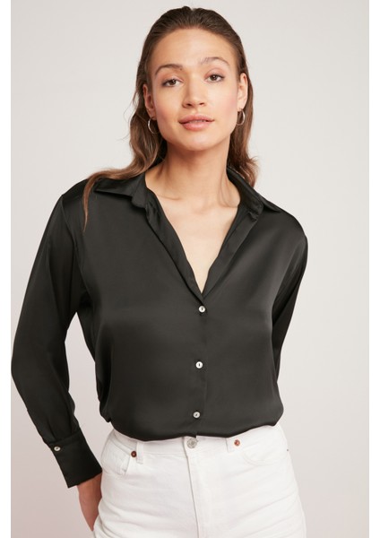 Yvonne Kadın Saten Kumaşlı Regular Fit Uzun Kollu Siyah Gömlek