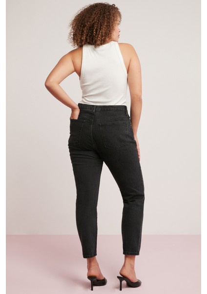 Carina Kadın Fitilli Görünümlü Halter Yaka Büyük Beden Beyaz Büyük Beden Body indirimleri