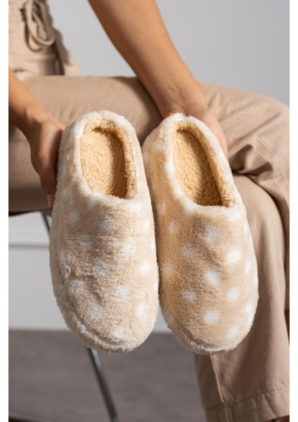 Puanlı Peluş Kadın Ev Terliği Kışlık Terlik Sessiz Taban fiyatları