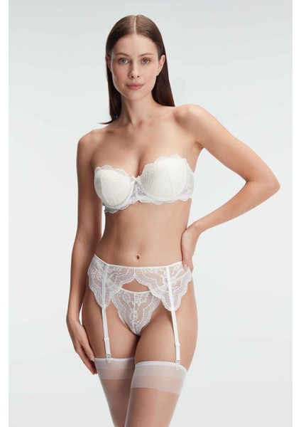 4843 Kadın Sütyen Jartiyer String ve Çorap Takım