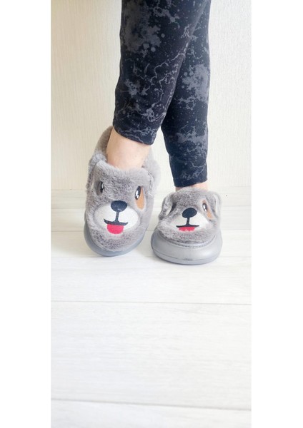 Kışlık Yumuşacık Kulaklı Köpek Figürlü Ev Terliği modelleri