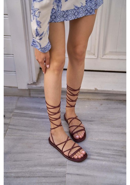 Bordo Kadın Sarma Bağcıklı Puf Sandalet
