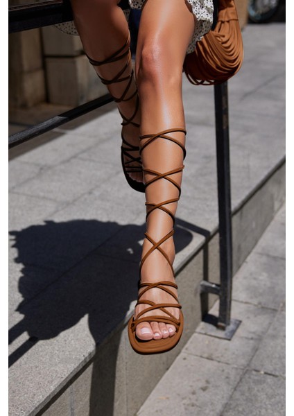 Taba Kadın Sarma Bağcıklı Puf Sandalet