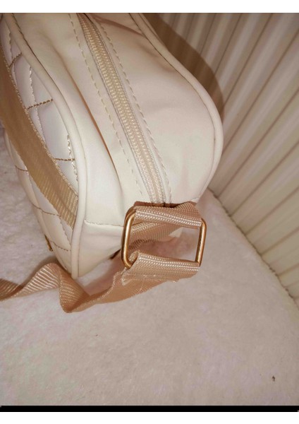 Beyaz Askılı Çanta modelleri