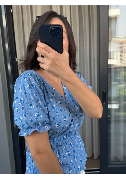 Mavi Kruvaze Çiçekli Bluz modelleri