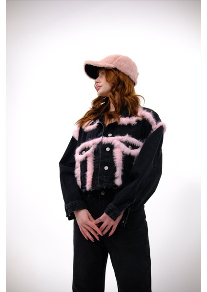 Pembe Peluş Detaylı Crop Oversize Kot Ceket