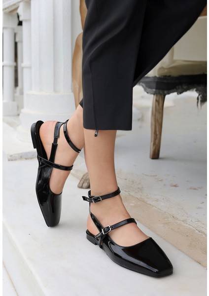 Katrin Siyah Rugan Babet Ayakkabı modelleri