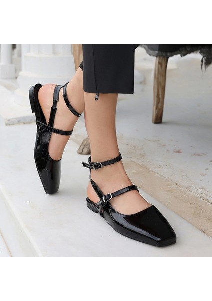 Katrin Siyah Rugan Babet Ayakkabı fırsatları