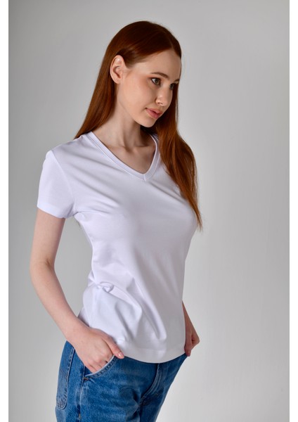 V Yaka Basic Tişört modelleri