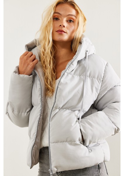 Kadın Kapüşonlu Şişme Mont fiyatları