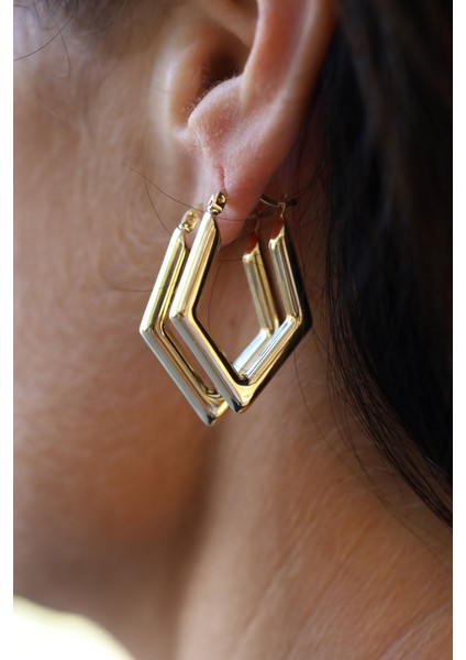 14 Ayar Altın Bombeli Dörtgen Küpe fırsatları